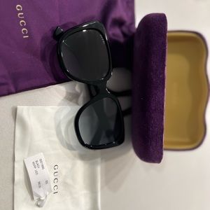 GUCCI SUNGLASSES